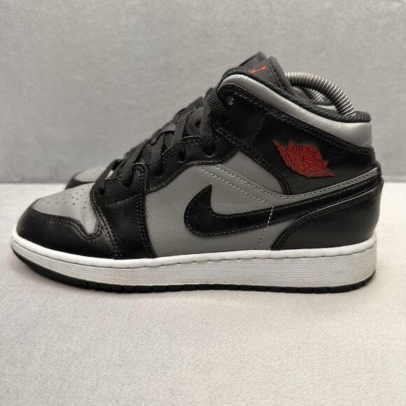 Womens 7 / 5.5Y Air Jordan 1 Mid Shoes Shadow Red Sneakers 2019 - Picture 3 of 8